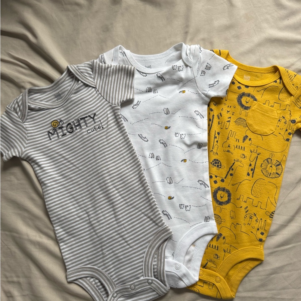 Carter’s 12 Month onsie bundle